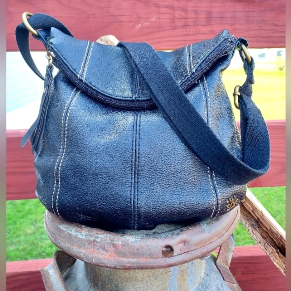 THE SAK BLACK LEATHER CROSSBODY/SHOULDER BAG